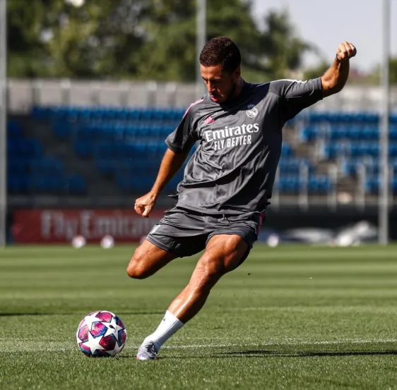 eden_hazar_foto_@hazardeden10
