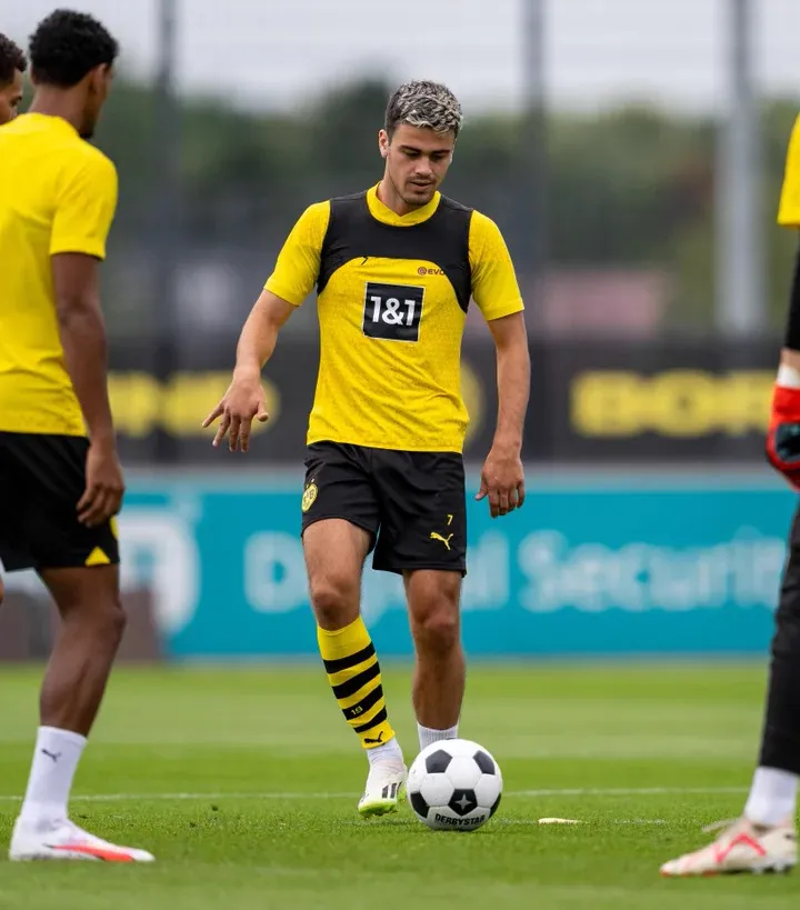 borussia_dortmund_23