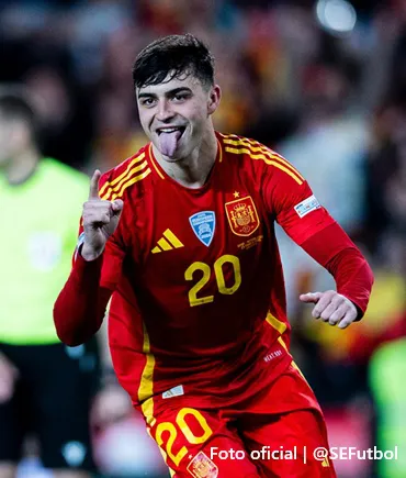 pedri_foto_oficial_@SEFutbol