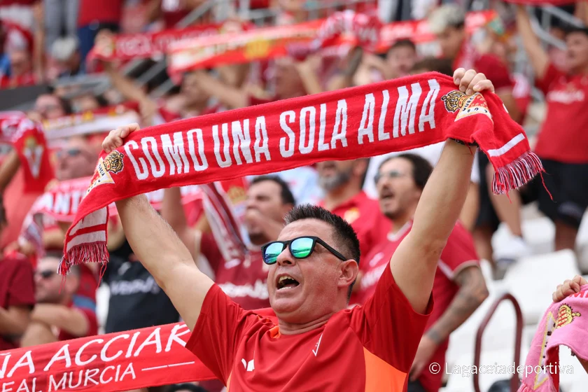 REAL MURCIA VS NASTIC -30
