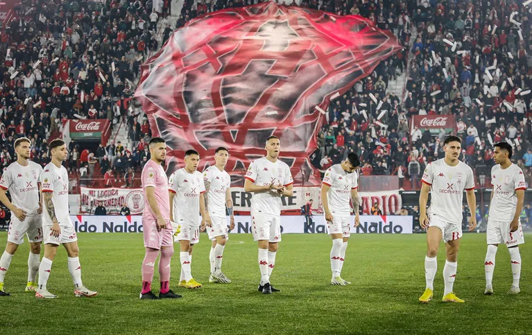 huracan_foto_oficial_@CAHuracan