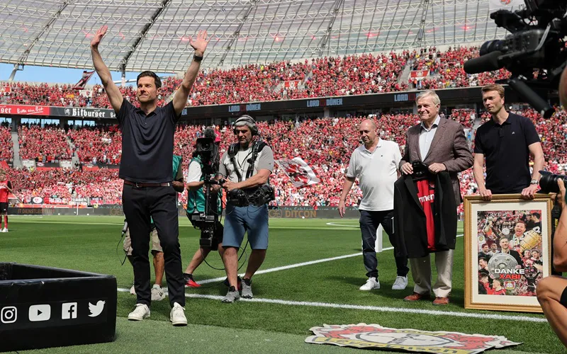 xabi_Leverkusen_despide_c_85973834