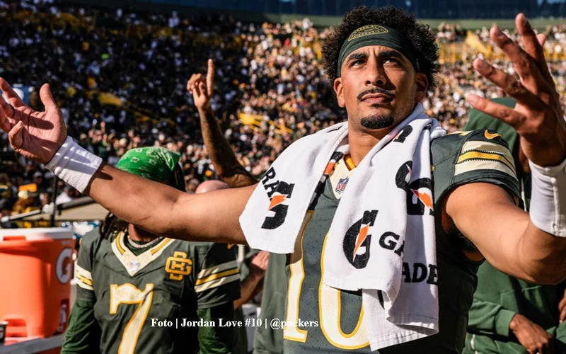nfl_love_#10_@packers