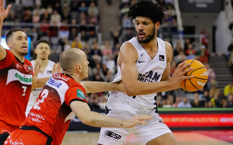 RS783576_J21 COV-UCM Firmar acb Photo - Alex Camara