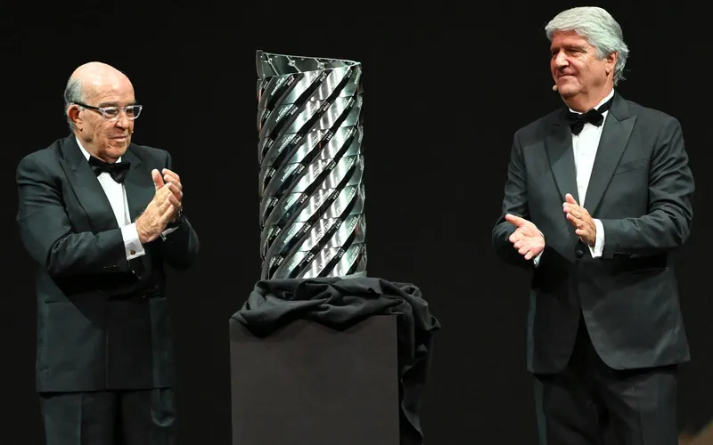 motogp_nuevo_trofeo_salon_de_la_fama2025
