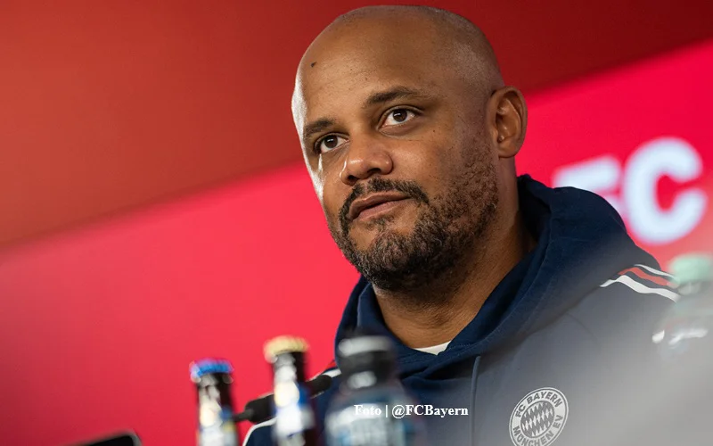 Kompany_@FCBayern_2627