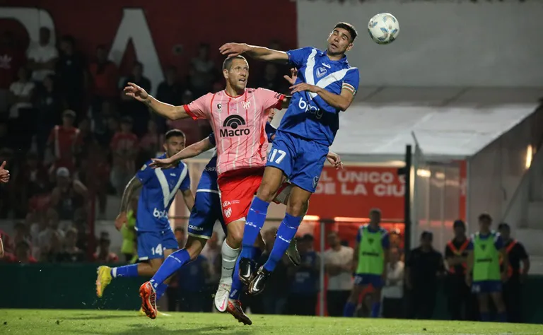 velez_instituto_de_cba_foto_oficial_@InstitutoACC