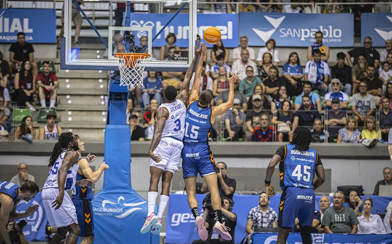 Recoletas Salud San Pablo Burgos-Kosner Baskonia (Firma – SPB-Cintia Cortés) (8)
