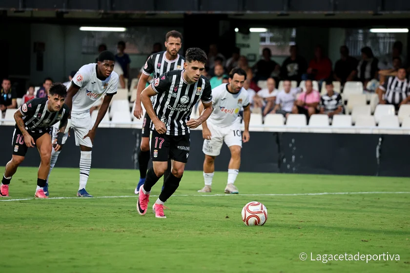 FC CARTAGENA VS AGUILAS-13