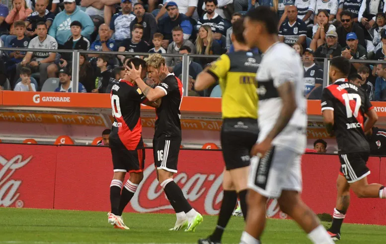 gimnasia_DLP_y_river_plate_lider_de_la_LPF2023