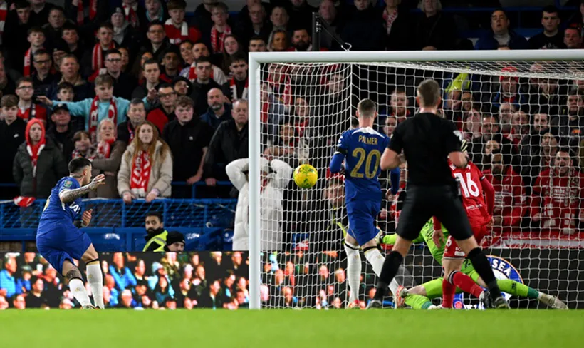 enzo_fernandez_foto_oficial_@ChelseaFC