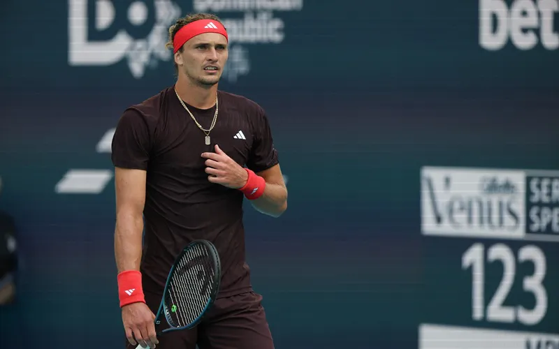 Zverev_tropieza_en_M_85490620_dpa