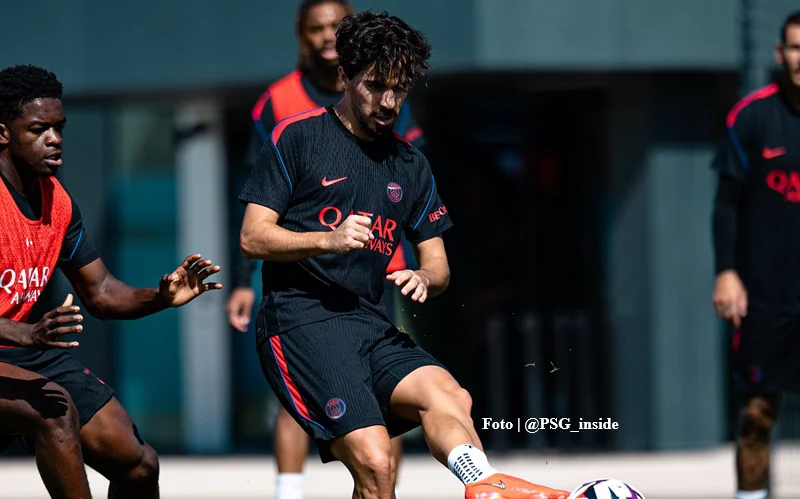 psg_@PSG_inside_2627