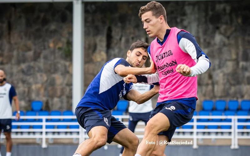 real_sociedad_entrenamiento_@RealSociedad_2627