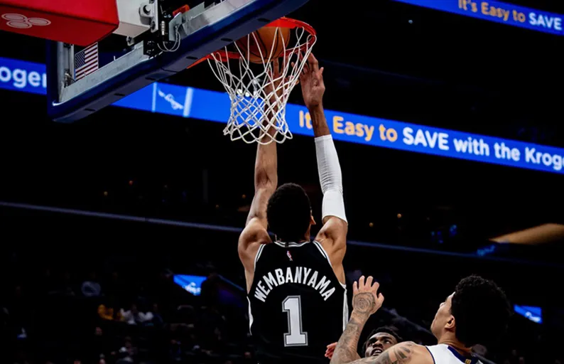 francés_Wembanyama_foto_oficial_@spurs