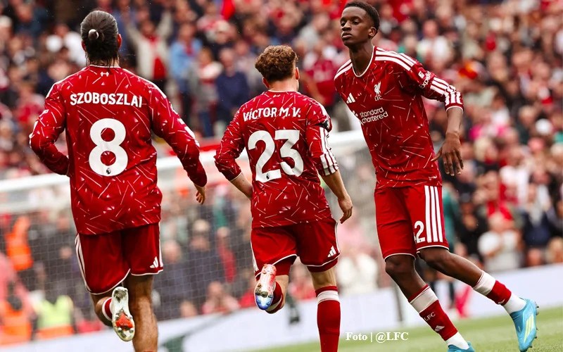 liverpool_@LFC_premier_2627