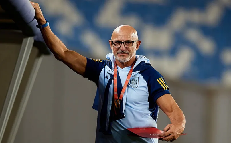 luis_de_la_fuente_seleccion_de_españa_foto_oficial_@rfef