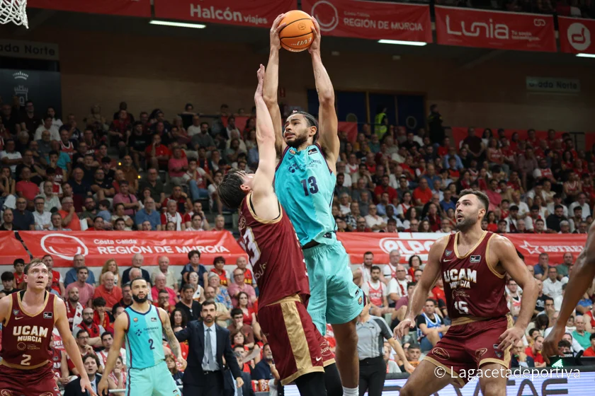 UCAM MURCIA VS BARÇA CB-53
