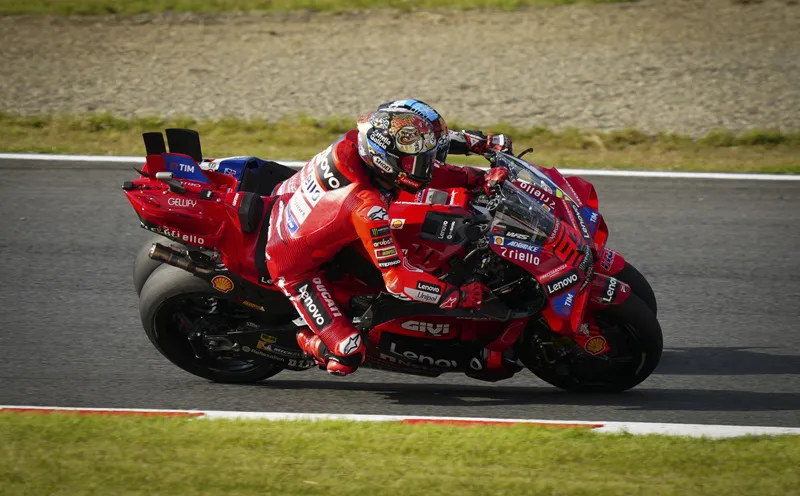 marc_marquez_motul_japon_2025_campeon_2