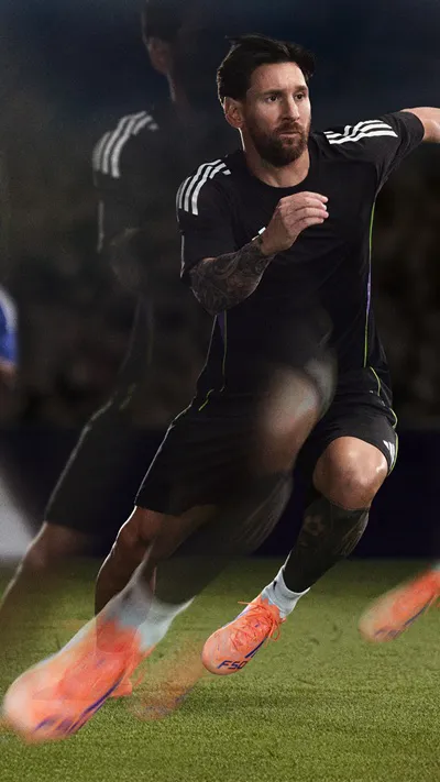 adidas_messi_+H24427-FW25_MP4_PLAYER_LIONEL-MESSI_ACTION_F50_FLIP-THE-SWITCH_9x16-1342419