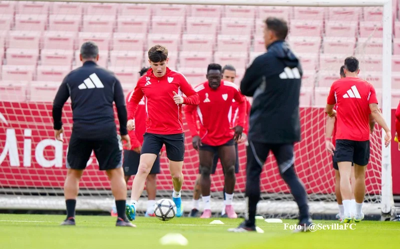 sevilla_atletico_de_madrid_@SevillaFC_26