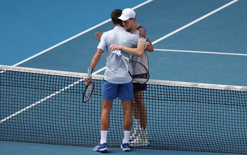 sinner_djokovic_foto_oficial_@AustralianOpen