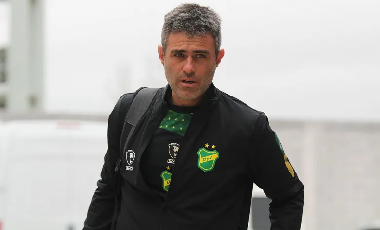 julio_vaccari_foto_oficial_@ClubDefensayJus