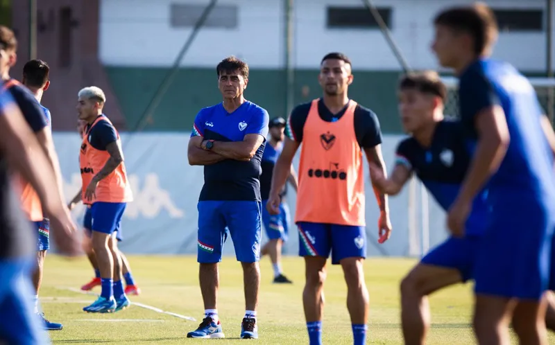 gustavo_quinteros_foto_oficial_@Velez