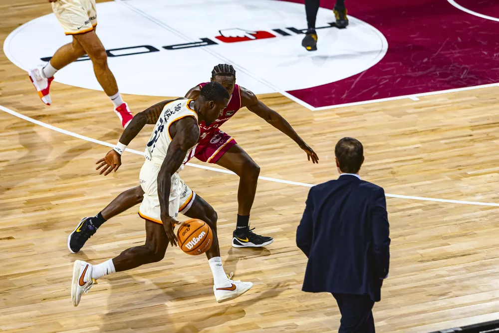 RS859123_J08 HIO-UCM Firmar acb Photo - Pol Puertas_hpr