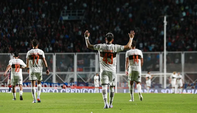 platense_foto_oficial_@caplatense