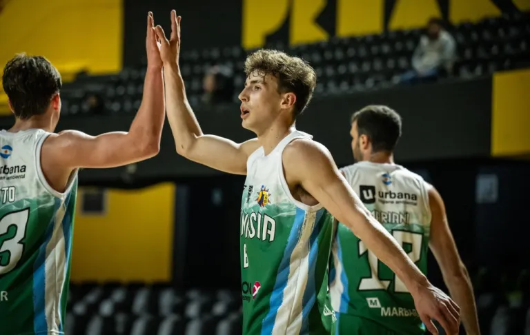 gimnasia_y_egrima_comodoro_rivadavia_foto_oficial_@LSbaloncesto