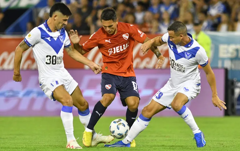 velez_sarsfield_e_independiente_foto_Fanton Osvaldo