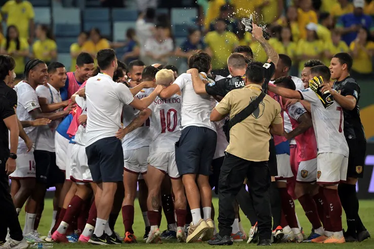 venezuela_empata_con_brasil_foto_oficial_@CONMEBOL