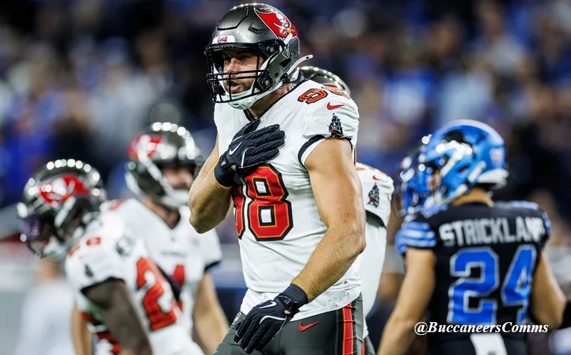 nfl_ANTHONY NELSON_cincinnati_2025