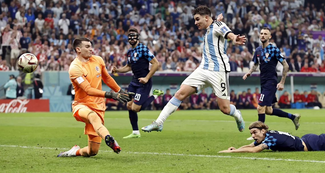 argentina_croacia_alvarez_q22