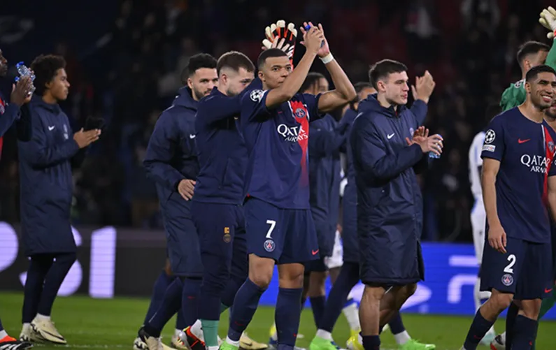 mbappe_psg_foto_oficial_@PSG_English