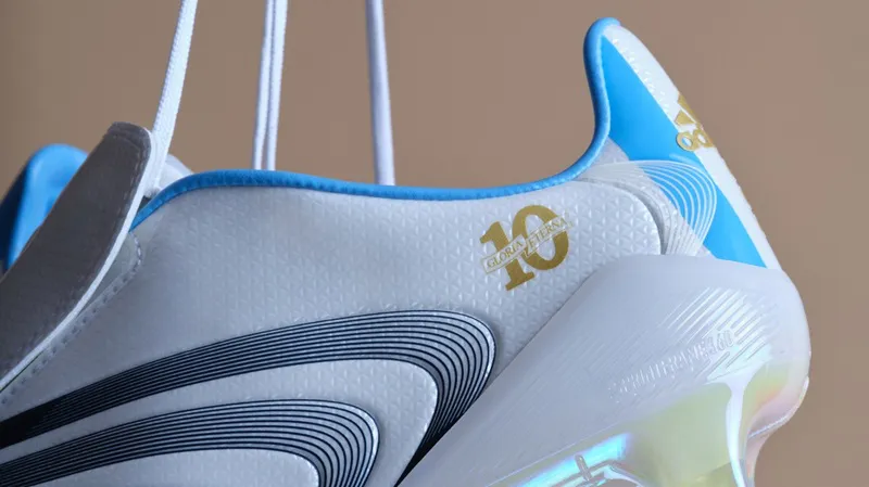 messi_botas_H24689_SS26_LC_F50_TUNIT_DETAIL_1_16x9