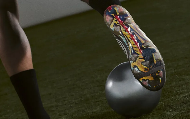 adidas_2_H24627_SS26_Q0_PLAYER_TRENT-ALEXANDER-ARNOLD_PREDATOR_ELITE_CLOSEUP_SHOT02_4X5