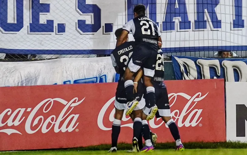 gimnasia_esgrima_lp_copa_argentina_foto_oficial_@gimnasiaoficial