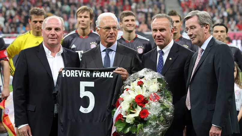 Franz Beckenbauer_foto_oficial_@FCBayern