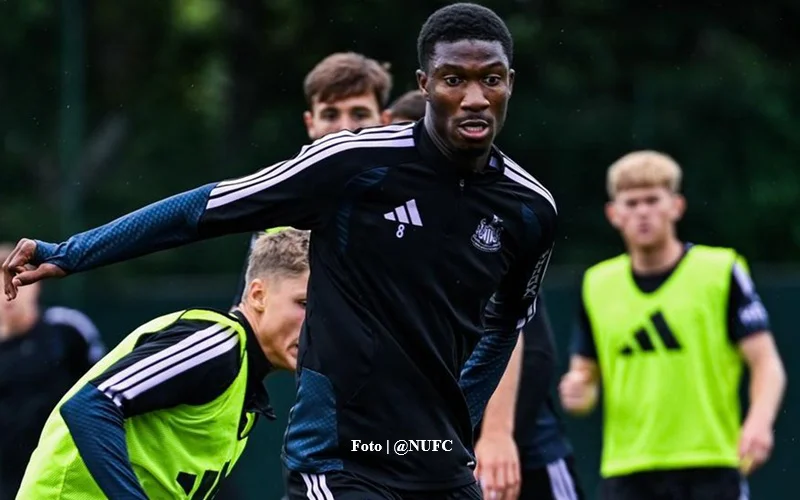 newcastle_entrenamiento_@NUFC_2627