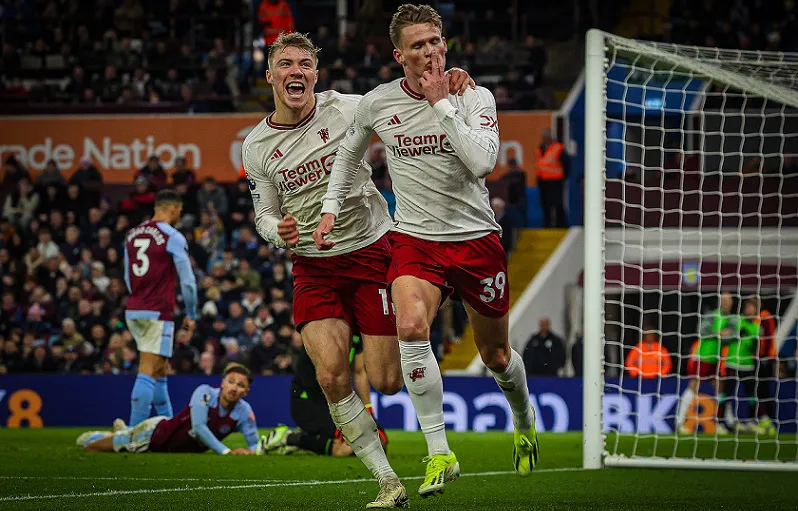 manchester_aston_villa_foto_oficial_@ManUtd