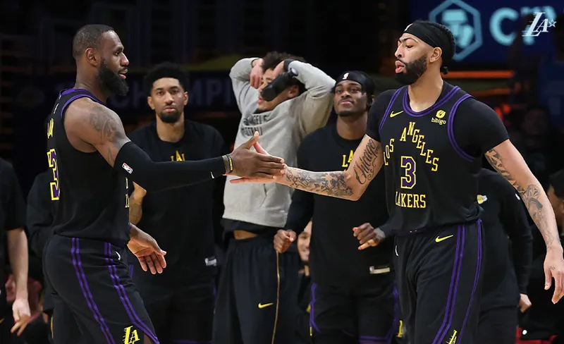 antony_davis_lebron_james_foto_oficial_@Lakers