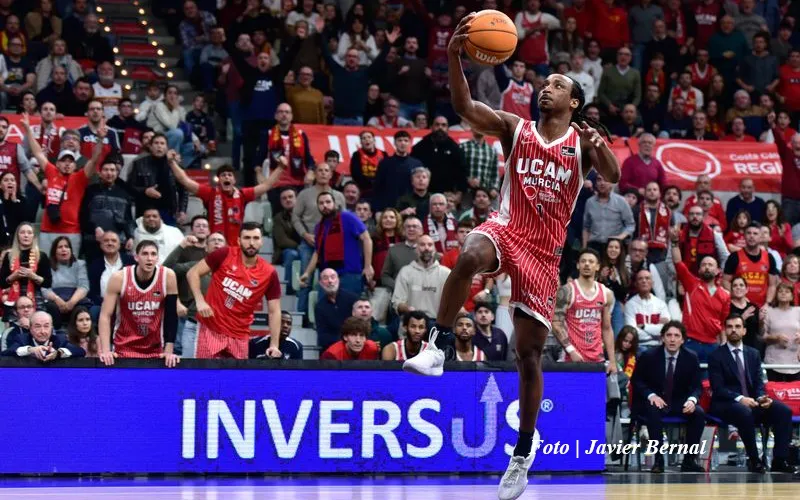 ucam_forrest_javir_bernal2