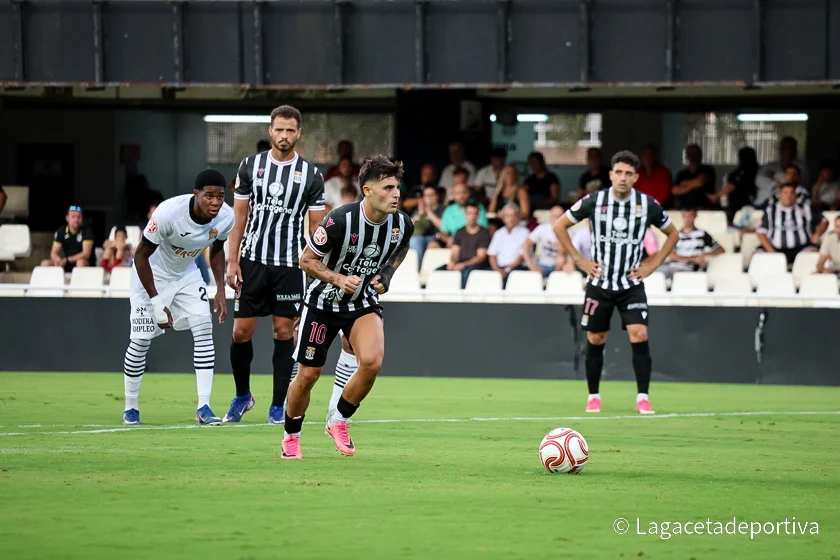 FC CARTAGENA VS AGUILAS-34