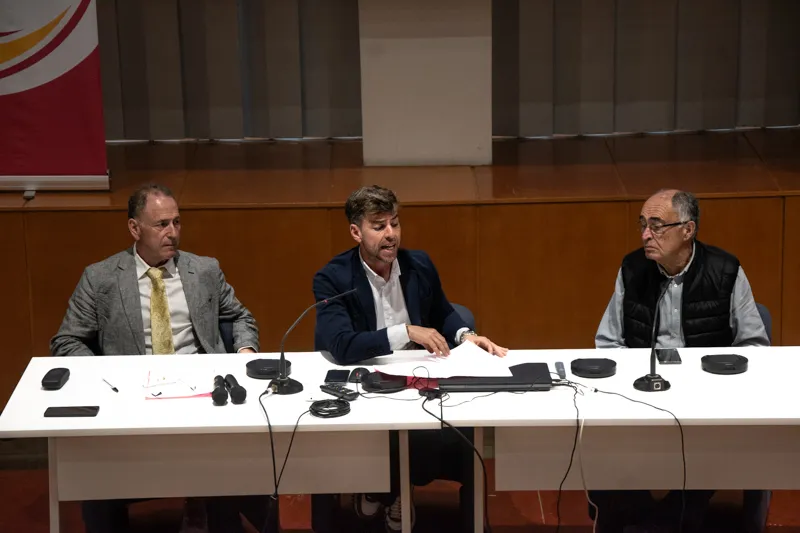 fran despide al equipo tenis de mesa-4