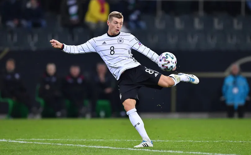 Toni_Kroos es-gemanytoday-download-image-urn-newsml-dpa.com-20090101-240222-99-84456