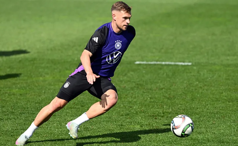 Kimmich_orgulloso_po_86209533