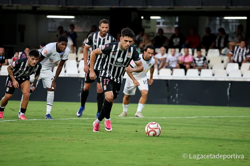 FC CARTAGENA VS AGUILAS-35