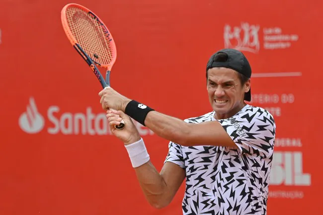 Federico_Coria golpeando un revés_Foto_©João Pires_Fotojump